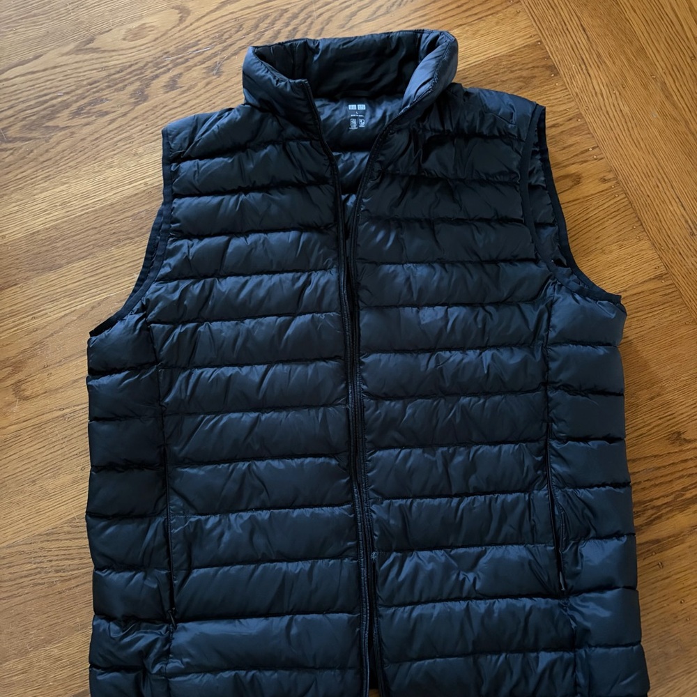 Uniqlo Men's Dark Puffer Vest